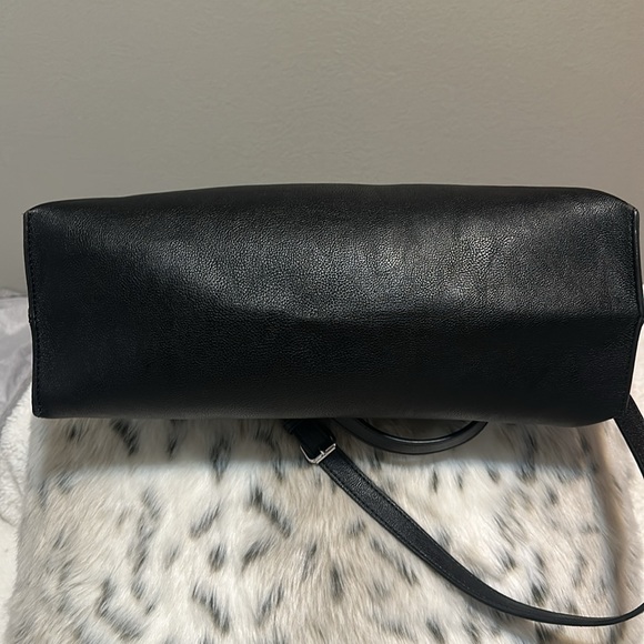 Calvin Klein Elegant Black Tote - Picture 8 of 9